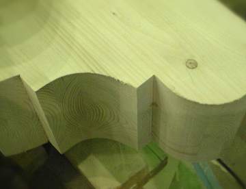 Как делать фигурные вырезы в древесине